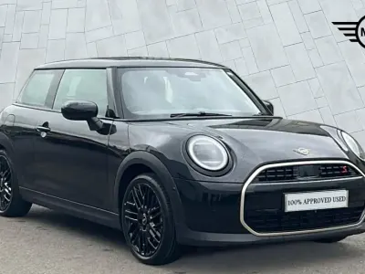 Używany Mini Cooper S Hatch 201 KM (147 kW) 2024 Czarny Hatchback