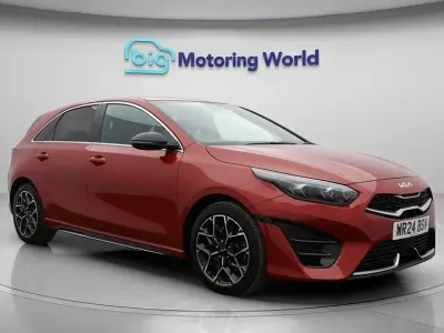 Begagnad Kia Ceed GT-Line 158 HK (116 kW) 2024 Röd Halvkombi