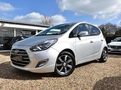 Used Hyundai ix20 Premium 125 HP (91 kW) 2017 Silver Hatchback