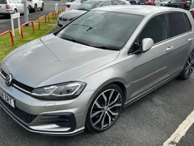 Usado VW Golf VII GTD 184 HP (135 kW) 2018 Prateado Citadino
