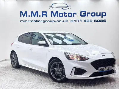 Used Ford Focus ST-Line 125 HP (91 kW) 2019 White Hatchback