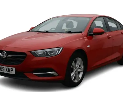 Używany Vauxhall Insignia Design Edition 165 KM (121 kW) 2019 Czerwony Hatchback