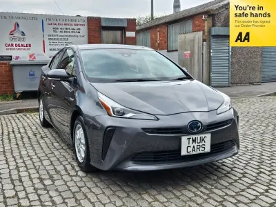 Usado Toyota Prius 122 HP (89 kW) 2020 Cinzento Citadino