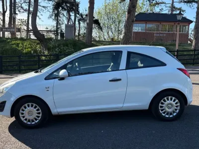 Używany Vauxhall Corsa S 2012 Biały Hatchback