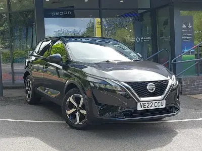 Used Nissan Qashqai N-Connecta 140 HP (102 kW) 2022 Black SUV