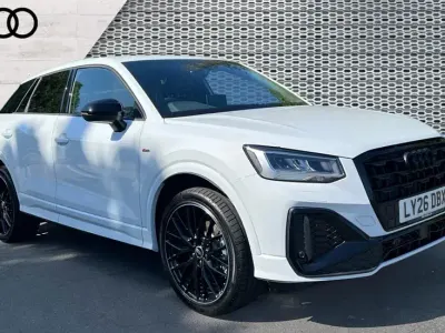 Używany Audi Q2 Black Edition 116 KM (85 kW) 2026 Biały SUV