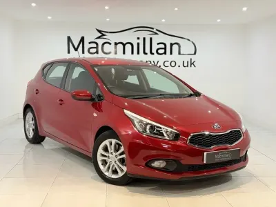 Usado Kia Ceed 2015 Vermelho Citadino