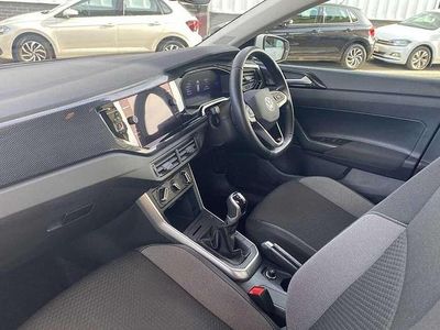Used VW Polo Life 95 HP (69 kW) 2023 White Hatchback