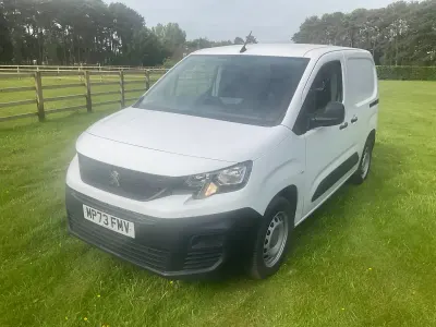 Used Peugeot Partner Premium 131 HP (96 kW) 2024 White MPV