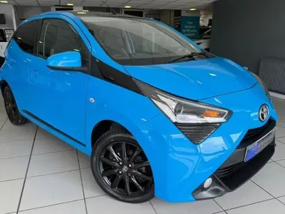 Usado Toyota Aygo x-press 2018 Azul Citadino