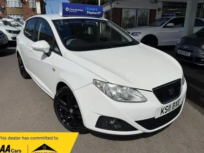 Begagnad Seat Ibiza Sport 85 HK (62 kW) 2011 Vit Halvkombi