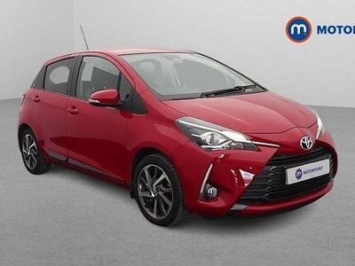 Używany Toyota Yaris 111 KM (81 kW) 2019 Czerwony Hatchback