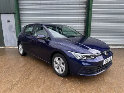 Used VW Golf VII Life 150 HP (110 kW) 2021 Blue Hatchback