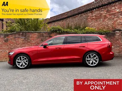 Used Volvo V60 Momentum 2019 Red Estate