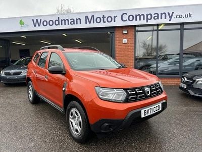 Used Dacia Duster Essentiel 90 HP (66 kW) 2021 Orange SUV