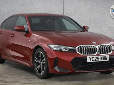 Begagnad BMW 320 M Sport 181 HK (133 kW) 2025 Röd Sedan