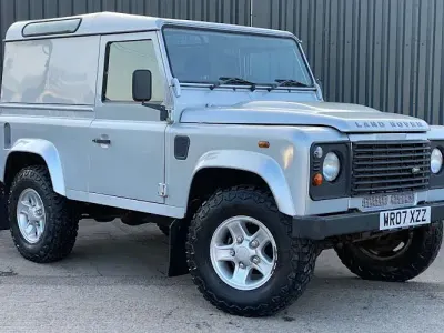 Used Land Rover Defender 124 HP (91 kW) 2007 Silver