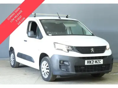 Used Peugeot Partner 131 HP (96 kW) 2021 White MPV