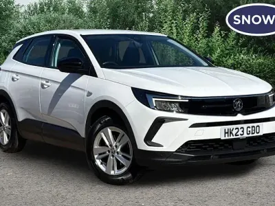 Used Vauxhall Grandland X Design Edition 131 HP (96 kW) 2023 White SUV