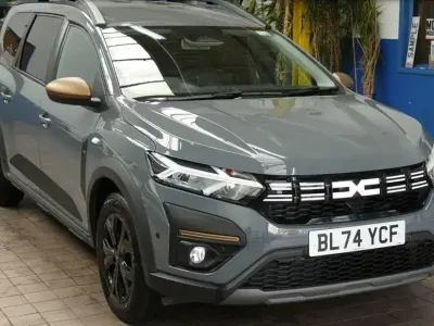 Second-hand Dacia Jogger Extreme 140 CP (102 kW) 2024 Monovolum