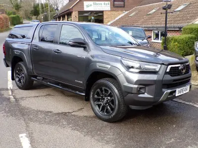 Usado Toyota HiLux 2023 Cinzento Pickup
