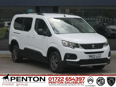 Used Peugeot Rifter Allure Premium 130 HP (95 kW) 2022 White MPV