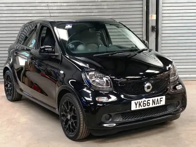 Used Smart ForFour 71 HP (52 kW) 2016 Black Hatchback