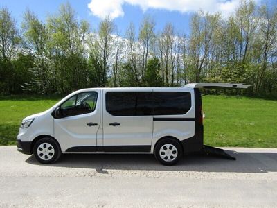 used Renault Trafic SL28 Blue dCi 110 Business 6 Seater Wheelchair Adapted Vehicle WAV