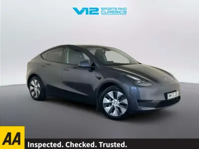 Begagnad Tesla Model Y RWD 254 kW (346 HK) 2023 Grå SUV
