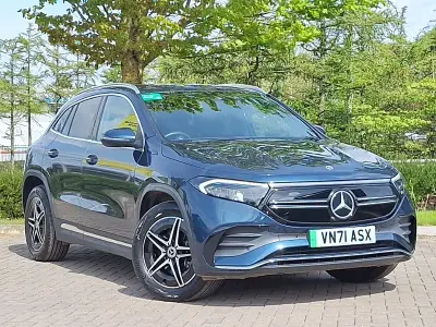 Używany Mercedes EQA250 AMG line 139 kW (190 KM) 2021 Niebieski SUV