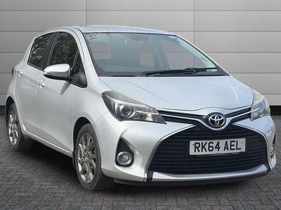 Used Toyota Yaris 99 HP (72 kW) 2014 Tyrol silver Hatchback