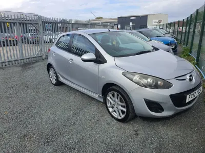 Używany Mazda 2 2012 Srebrny Hatchback