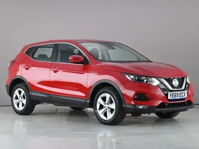 Used Nissan Qashqai Acenta Premium 140 HP (102 kW) 2019 Red SUV