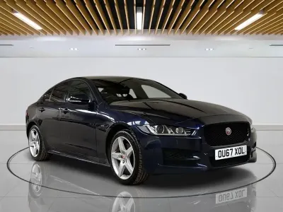Begagnad Jaguar XE R-Sport 240 HK (176 kW) 2017 Blå Sedan