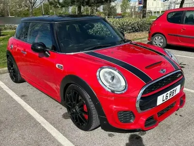 Usado Mini John Cooper Works Hatch 2015 Rojo Utilitario