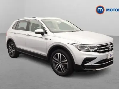 Usado VW Tiguan Elegance 150 HP (110 kW) 2023 Prateado SUV