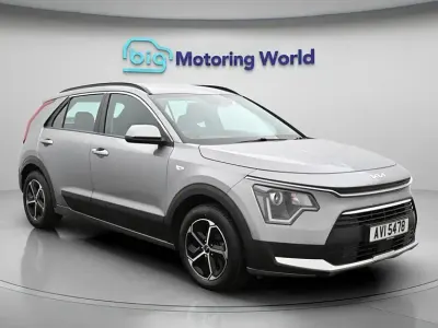 Używany Kia Niro 127 KM (93 kW) 2024 Szary SUV