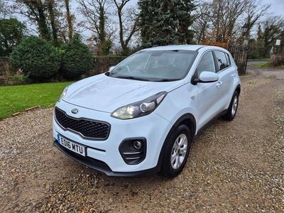 White Used 2016 Kia Sportage SUV | £4,995 (Super price)