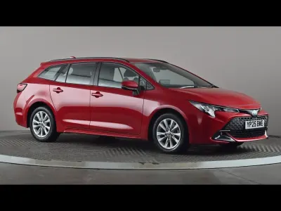 Usado Toyota Corolla 140 CV (102 kW) 2025 Rojo Familiar