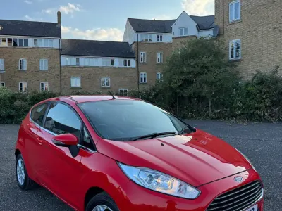 Used Ford Fiesta Zetec 82 HP (60 kW) 2013 Red Hatchback
