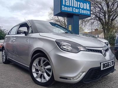 Usado MG MG3 106 HP (77 kW) 2016 Prateado Citadino