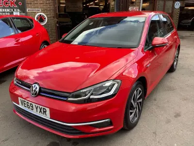 Used VW Golf VII Edition 130 HP (95 kW) 2020 Red Hatchback