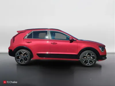 Used Kia Niro 2023 Red SUV