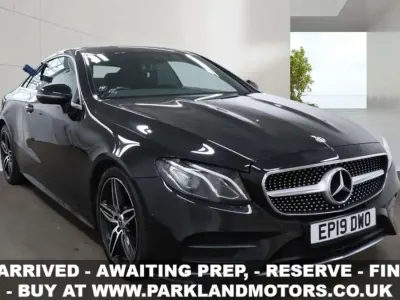 Begagnad Mercedes E220 AMG line 2019 Svart Sportkupé