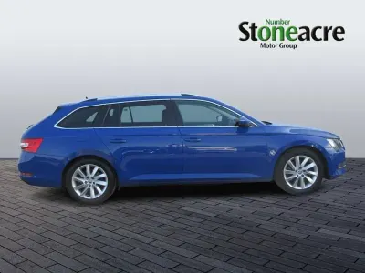 Gebraucht Skoda Superb SE Technology 150 PS (110 kW) 2018 Blau Kombi