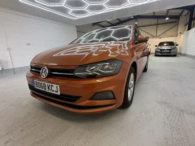 Used VW Polo SE 95 HP (69 kW) 2018 Orange Hatchback