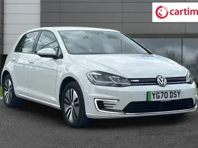 Begagnad VW e-Golf 100 kW (136 HK) 2020 Vit Halvkombi