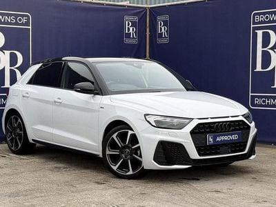 Used Audi A1 Sportback Black Edition 95 HP (69 kW) 2023 White Hatchback