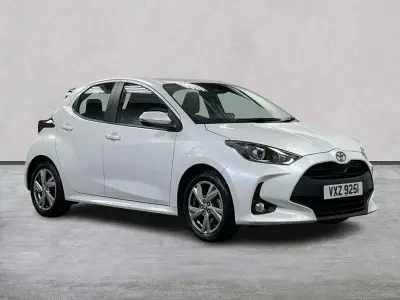 Used Toyota Yaris 116 HP (85 kW) 2024 White Hatchback