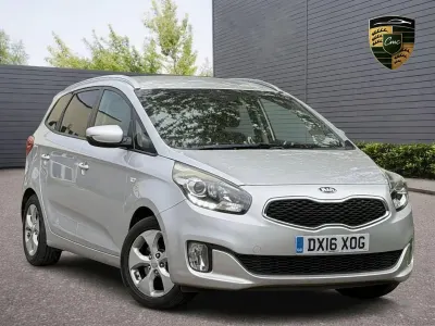 Used Kia Carens 2016 Silver MPV